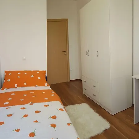 Mobine * Metković